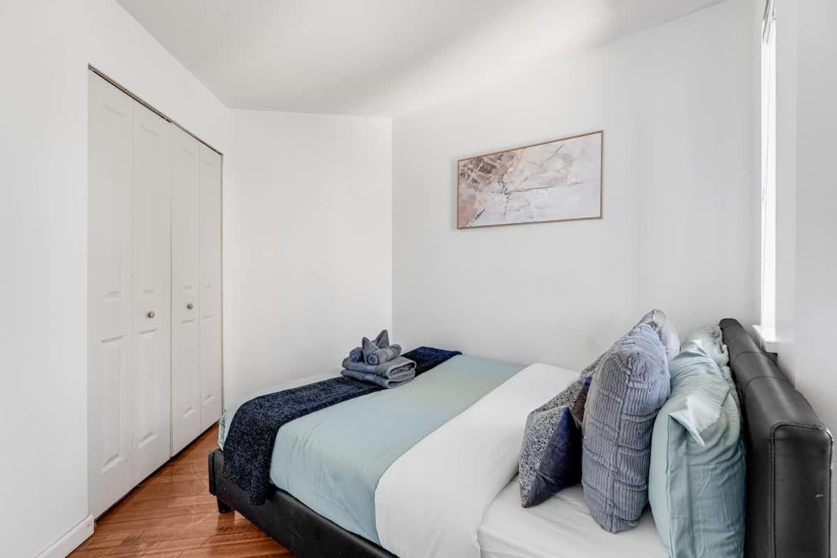 Apartment Stylish & Comfy In A Prime Location *