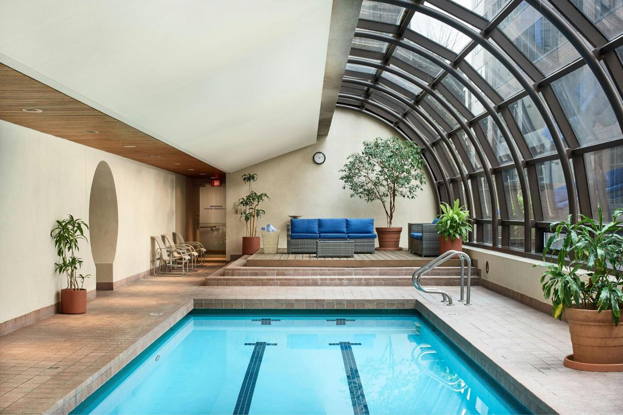Hotel Metropolitan Vancouver
