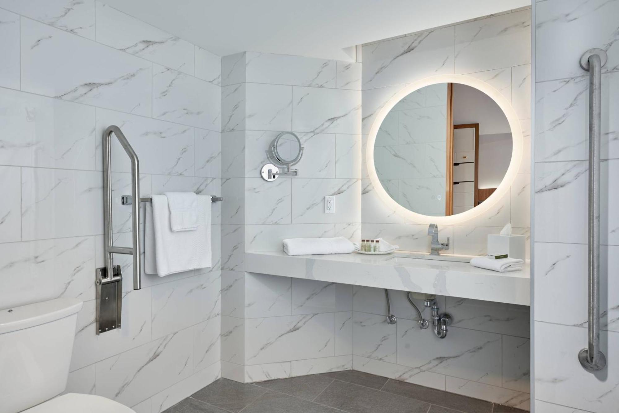 Metropolitan 4* Vancouver