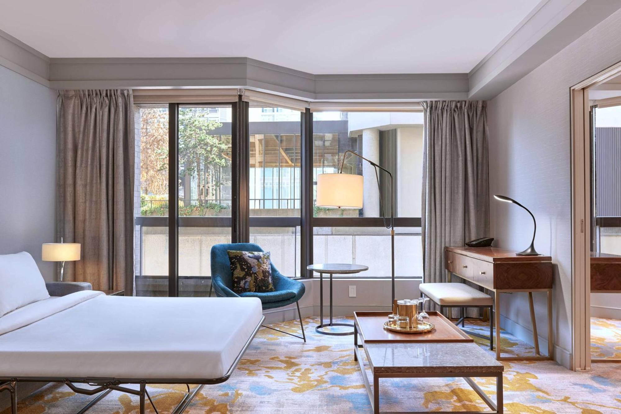 Hotel Metropolitan 4*