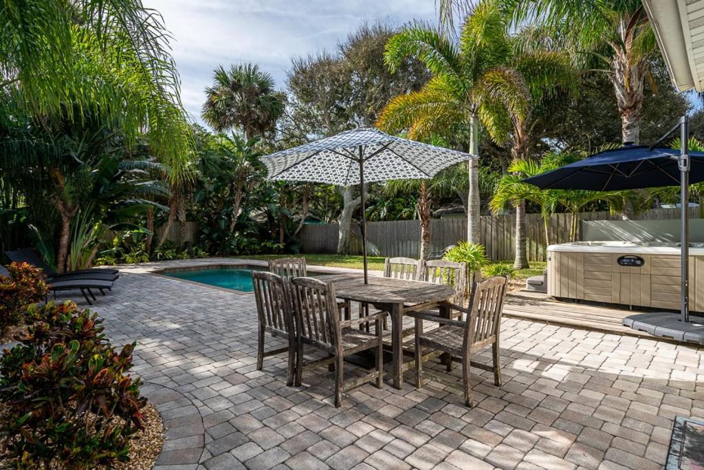 Holiday home 821 E 11th Avenue - Turtles Nest Pool *