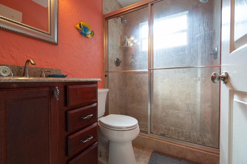 821 E 11th Avenue - Turtles Nest Pool Holiday home Vancouver