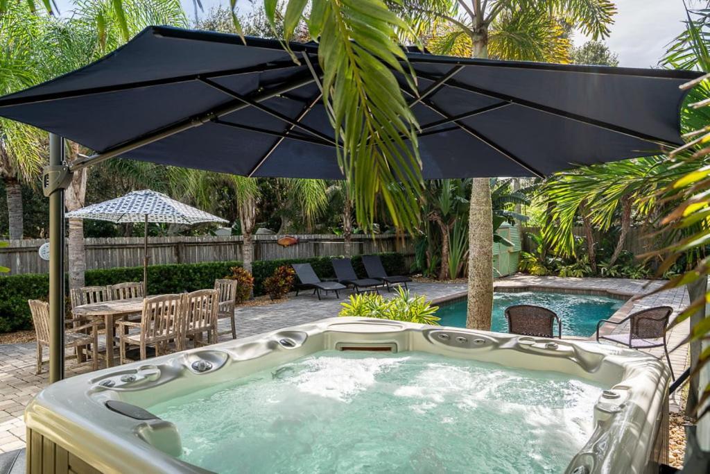 821 E 11th Avenue - Turtles Nest Pool Holiday home *