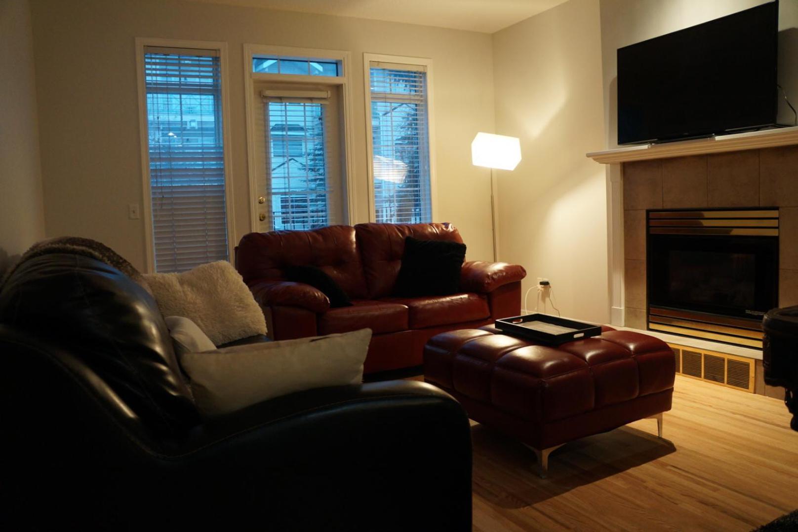 Ultimate Urban Living: Trendy 2br Townhouse In Downtown Holiday home *