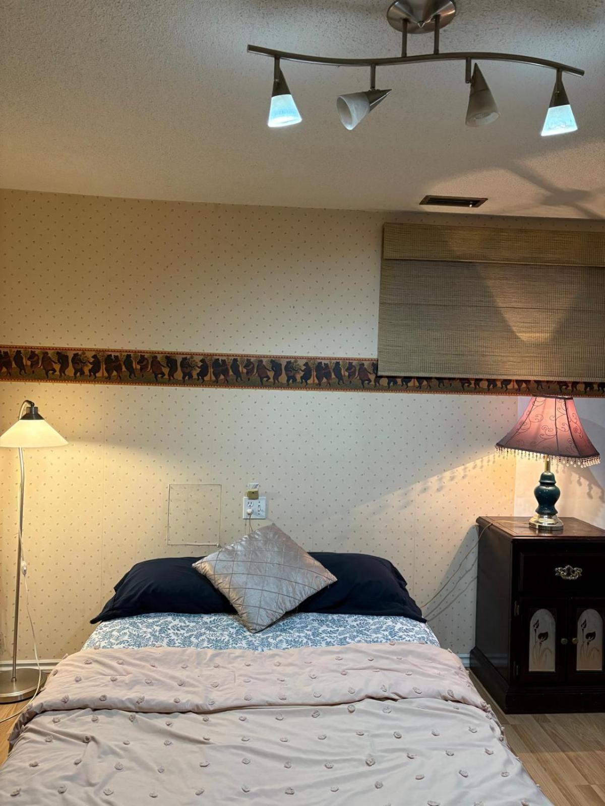 In In Open Living Room- Comfortable & Beautiful Bed Vancouver