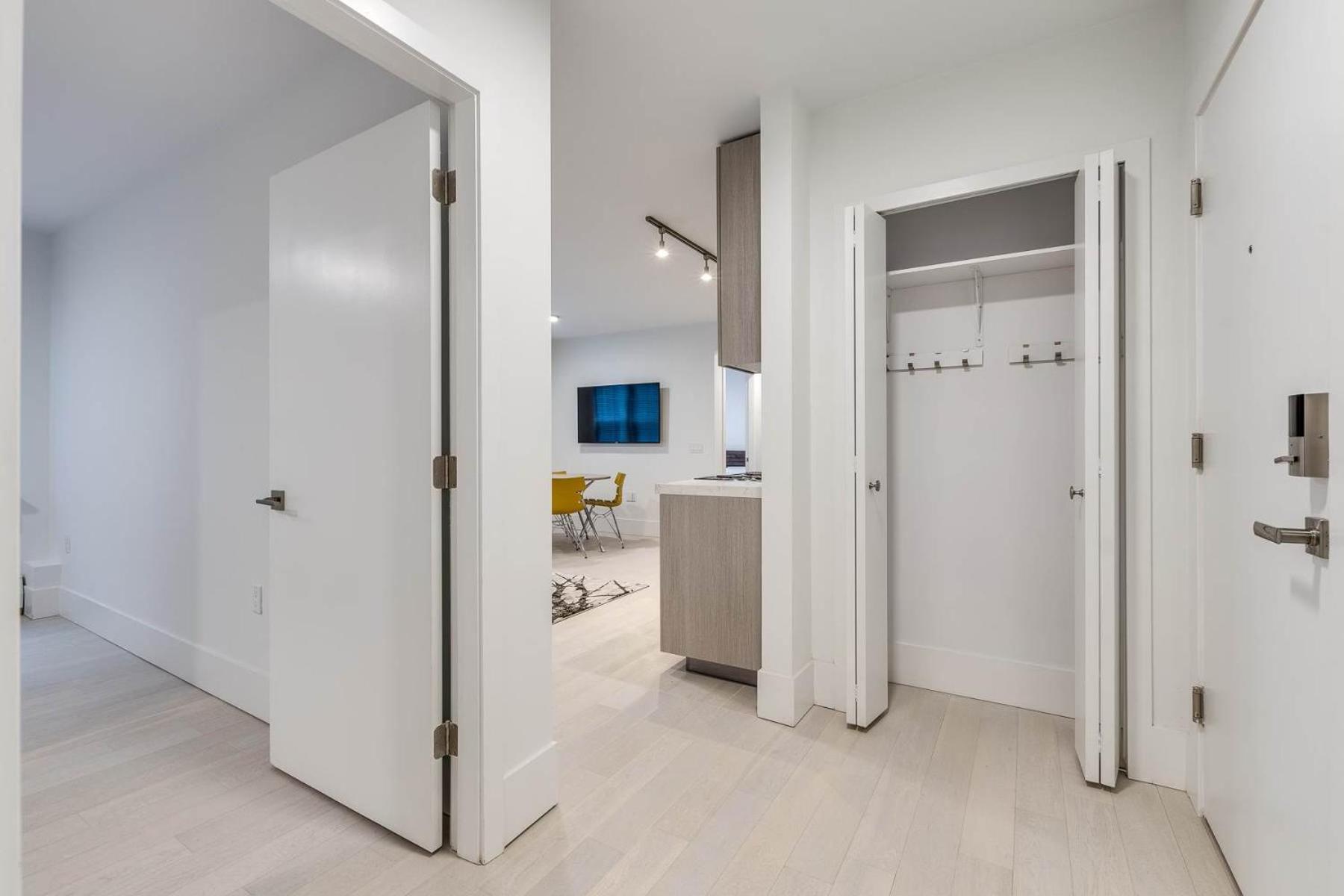 Apartment Modern And Stylish With A Cozy Vibe