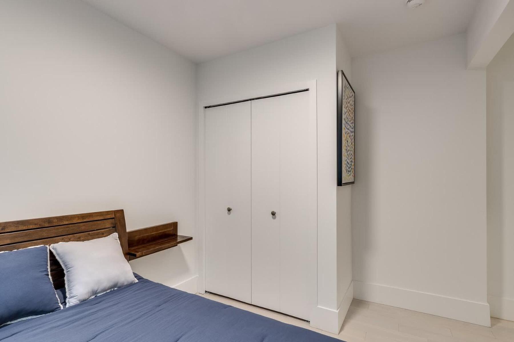 Apartment Modern And Stylish With A Cozy Vibe