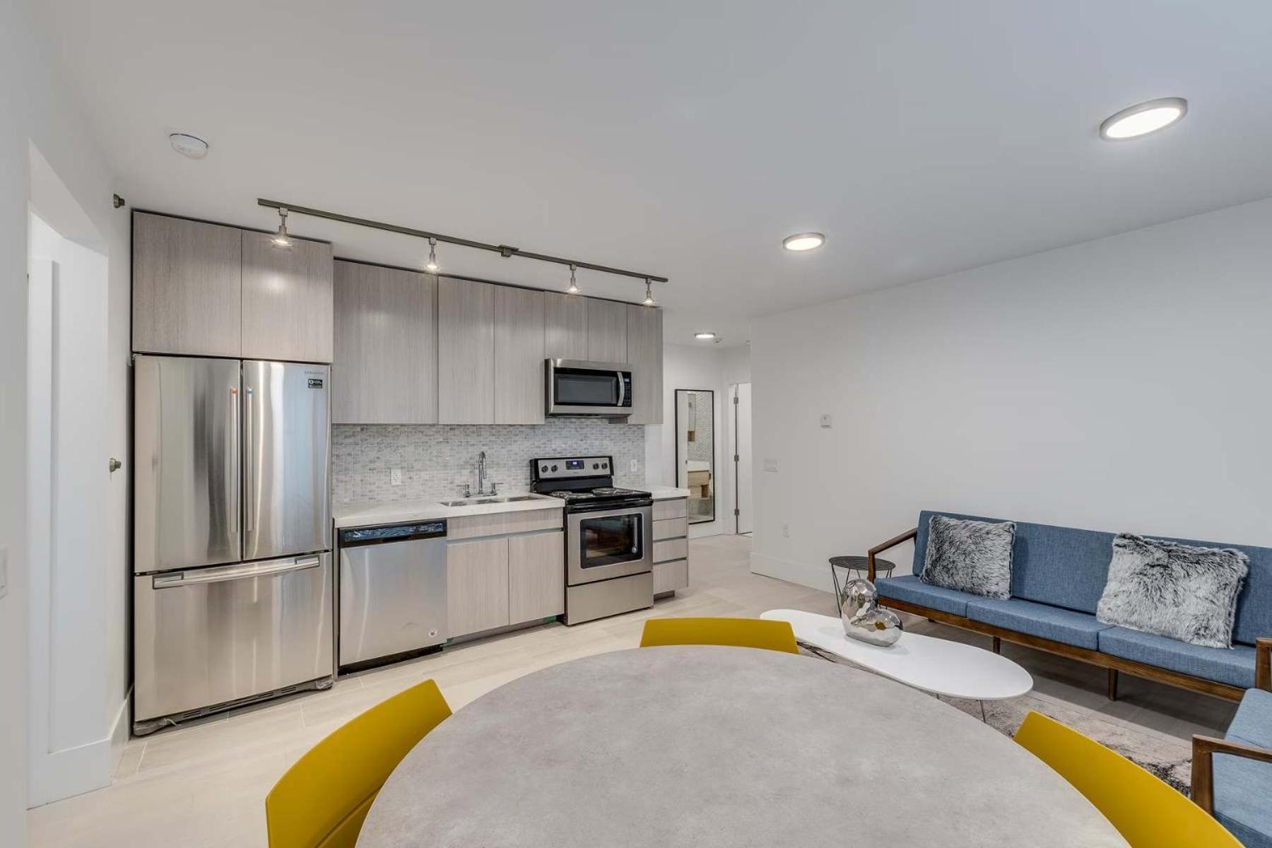 Modern And Stylish With A Cozy Vibe * Vancouver