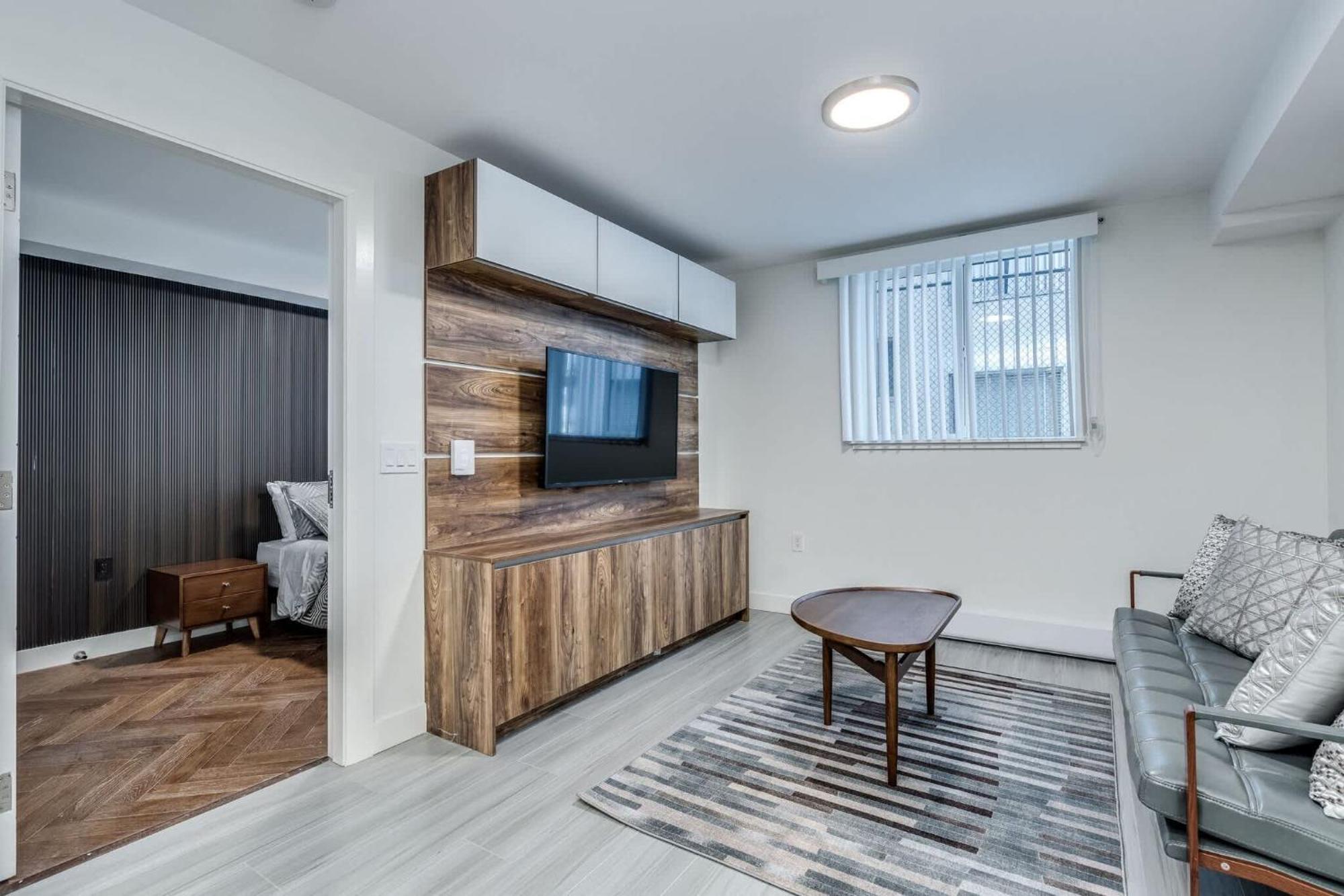 Downtown Luxury - Chic Spacious & Apartment Vancouver
