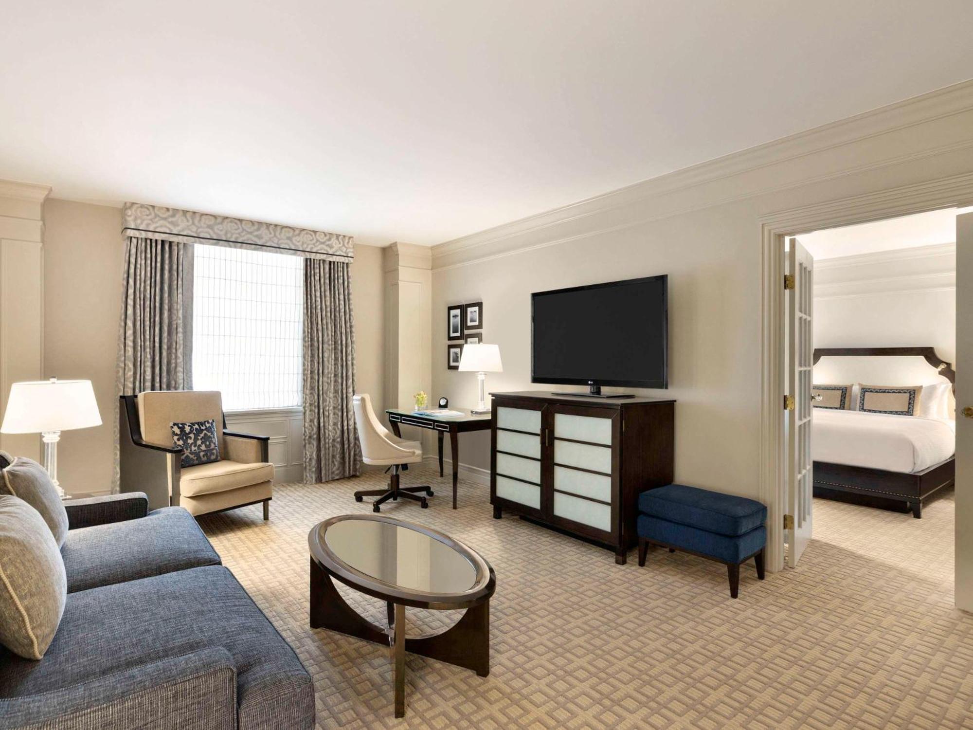 Fairmont Hotel 5*