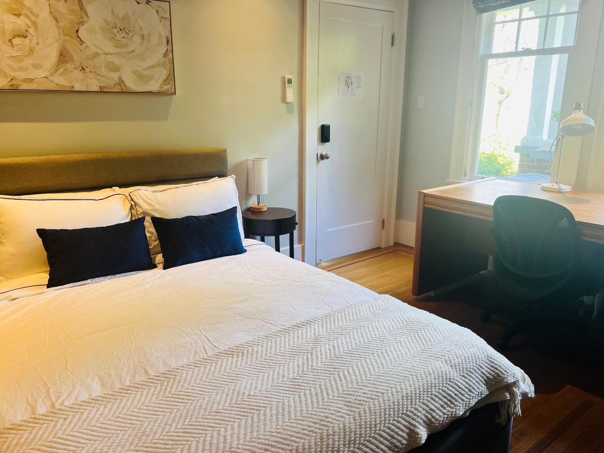 West King Edward Luxury Guest Homestay Vancouver