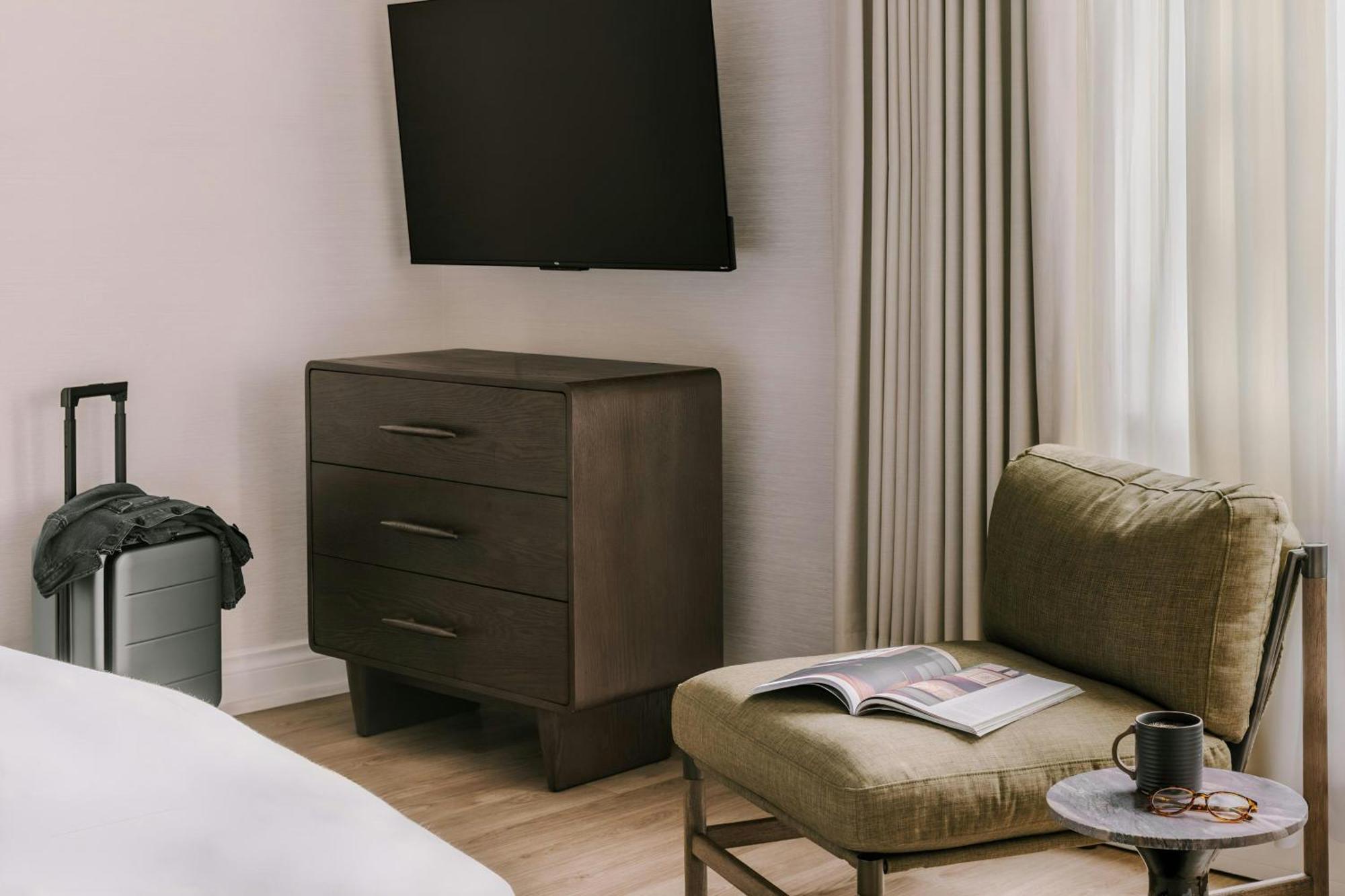 Sonder The Sunset Aparthotel
