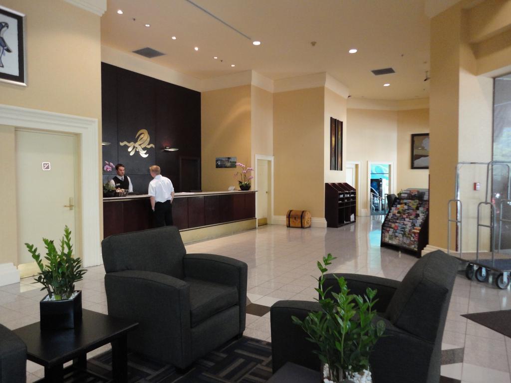 Rosedale On Robson Hotel 3*