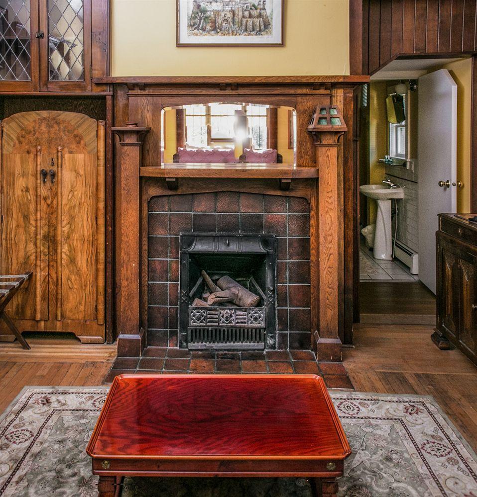 Guest house The Manor