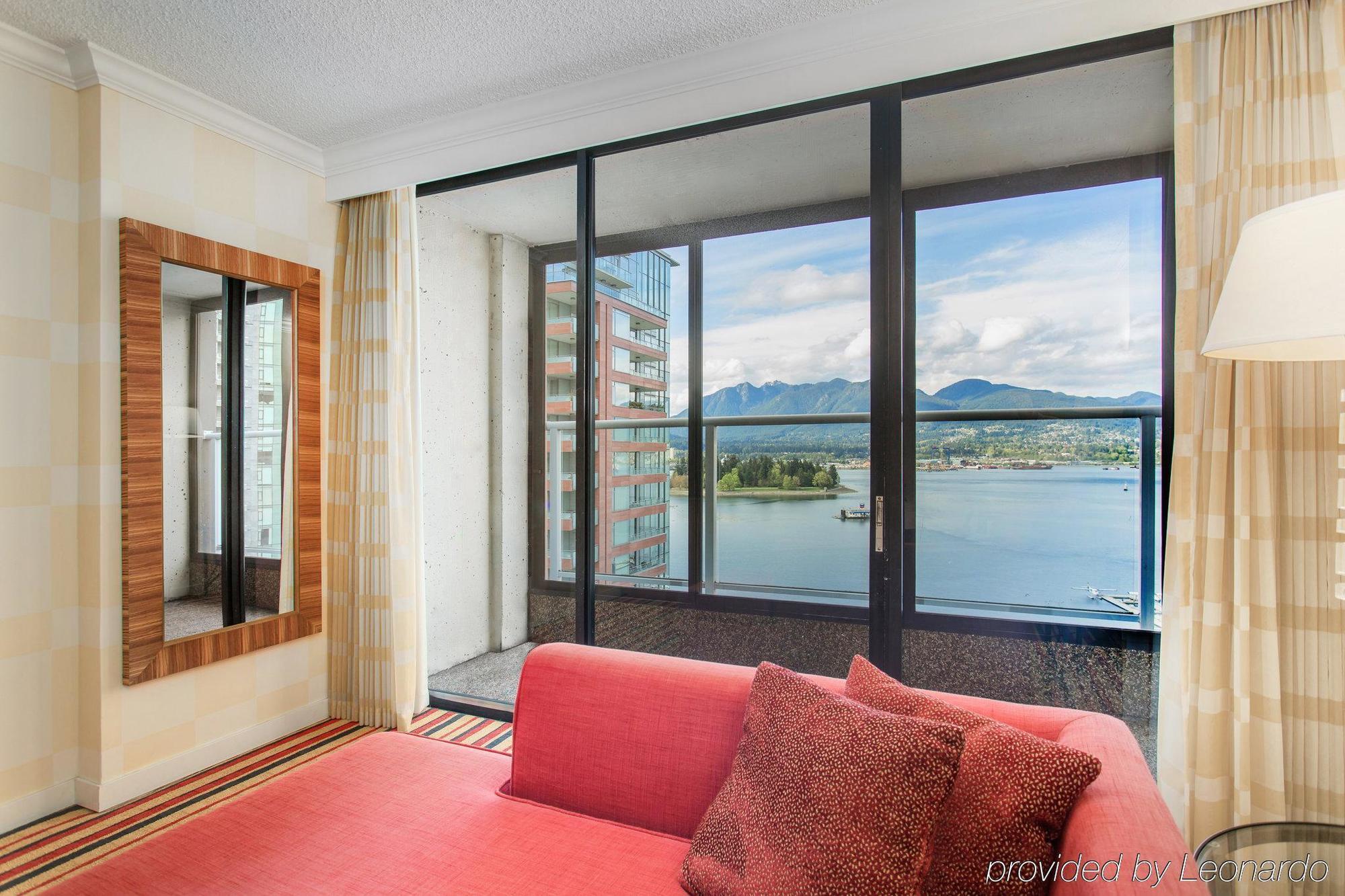 Pinnacle Harbourfront 4*