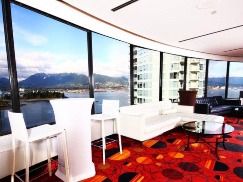 Hotel Pinnacle Harbourfront 4*