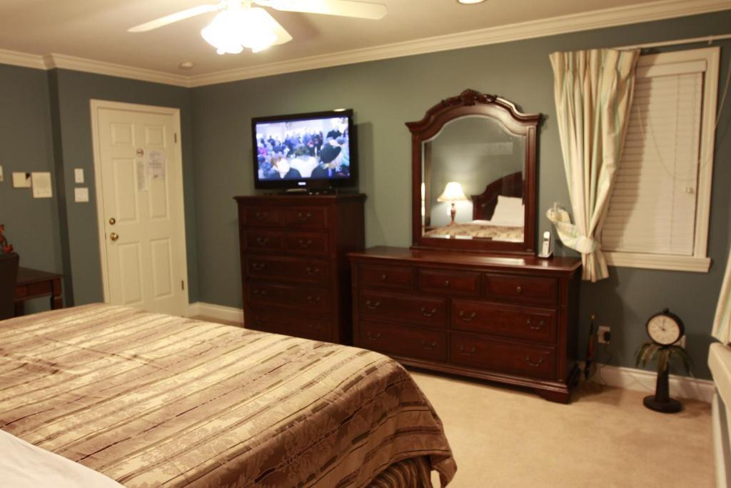 Camilla House Bed & Breakfast Vancouver