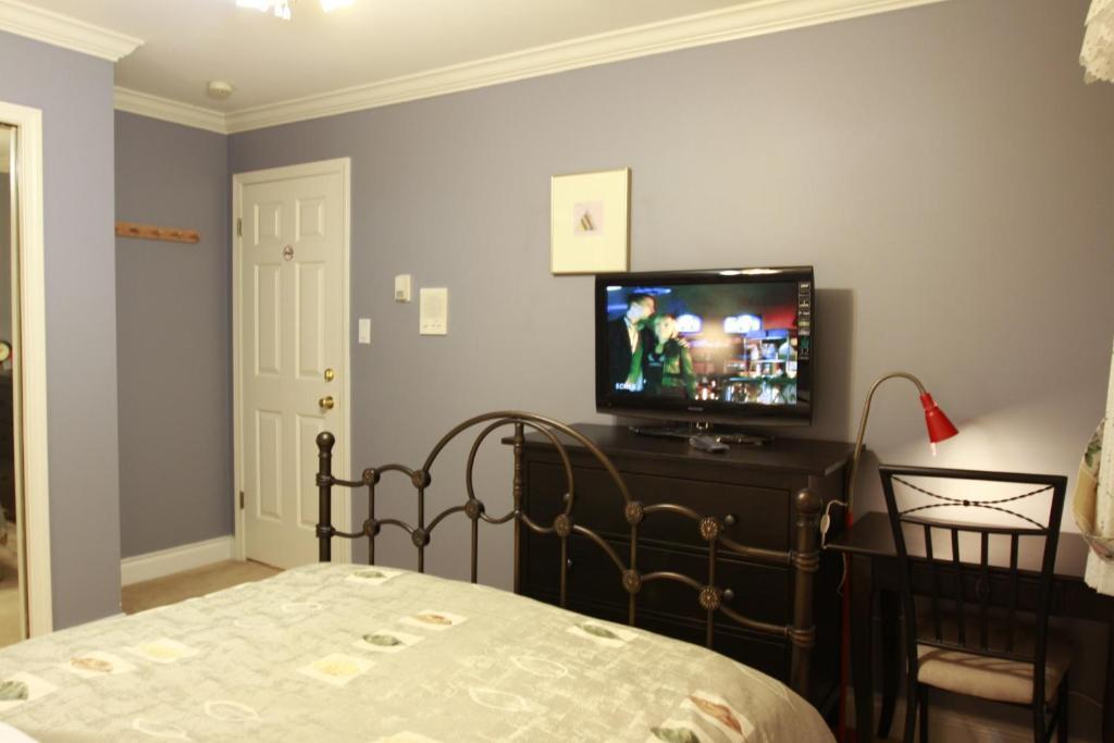 Camilla House Bed & Breakfast