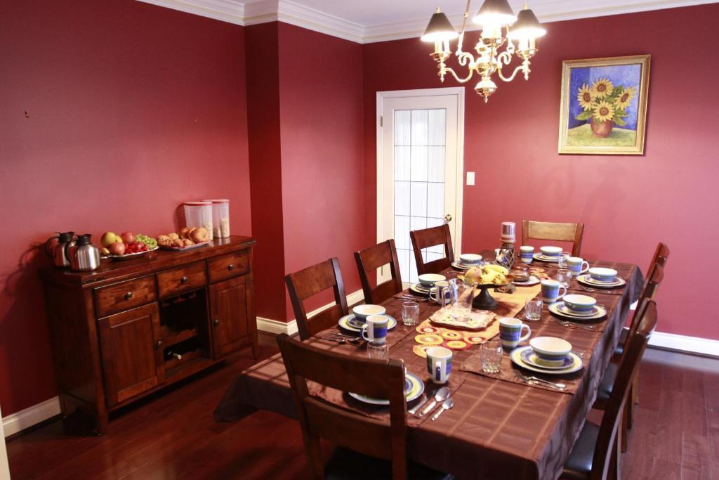 Camilla House Bed & Breakfast Vancouver