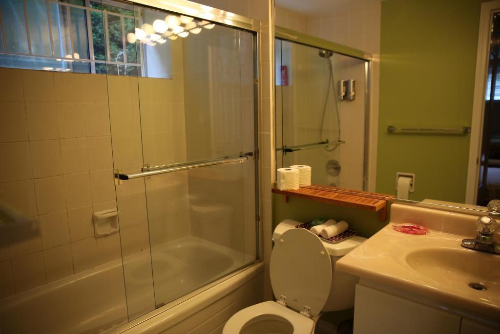 Camilla House 4*