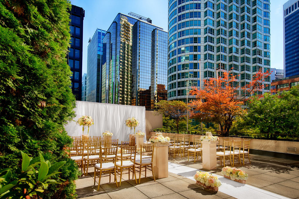Pinnacle Harbourfront Hotel