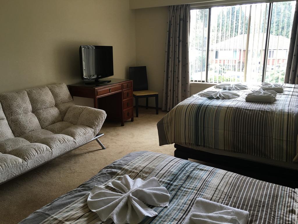 Guest house Churchill House *