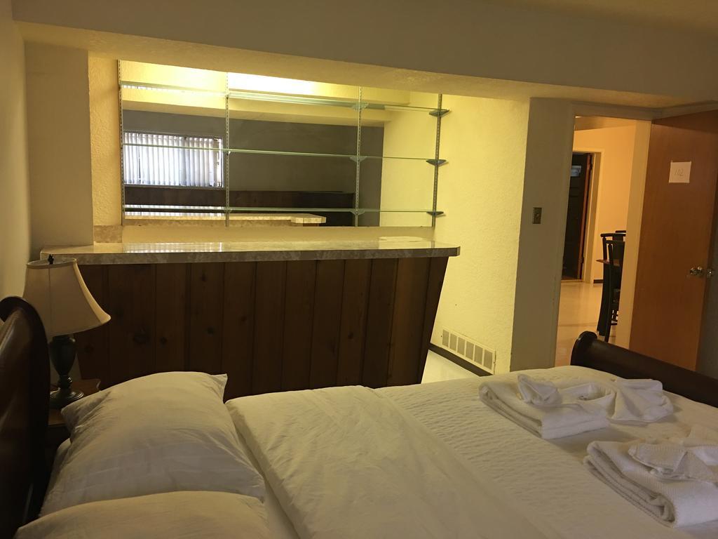Guest house Churchill House *