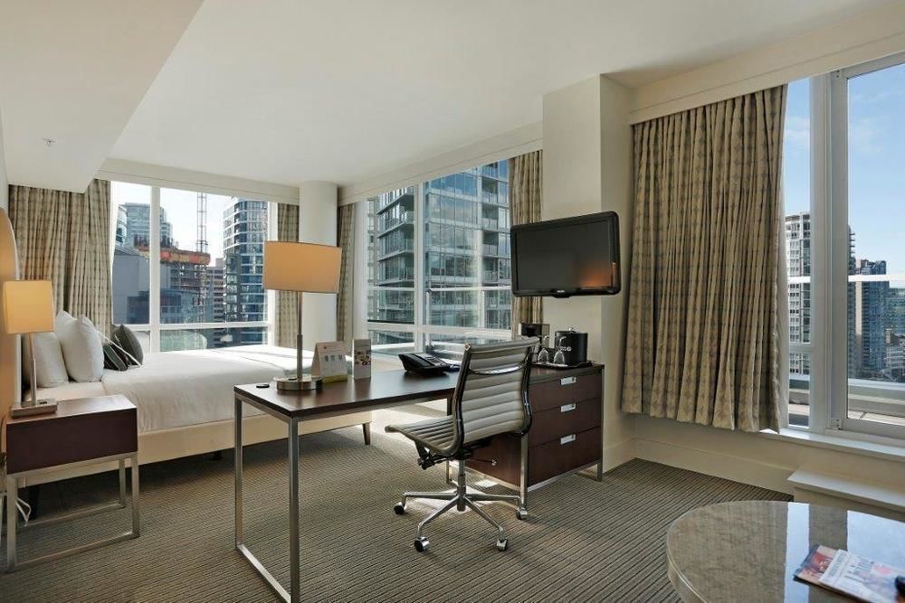 Coast Coal Harbour By Apa 4* Vancouver