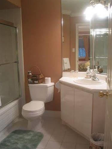 Camilla House Bed & Breakfast Vancouver