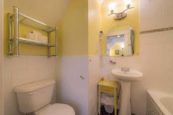 The Manor 3*