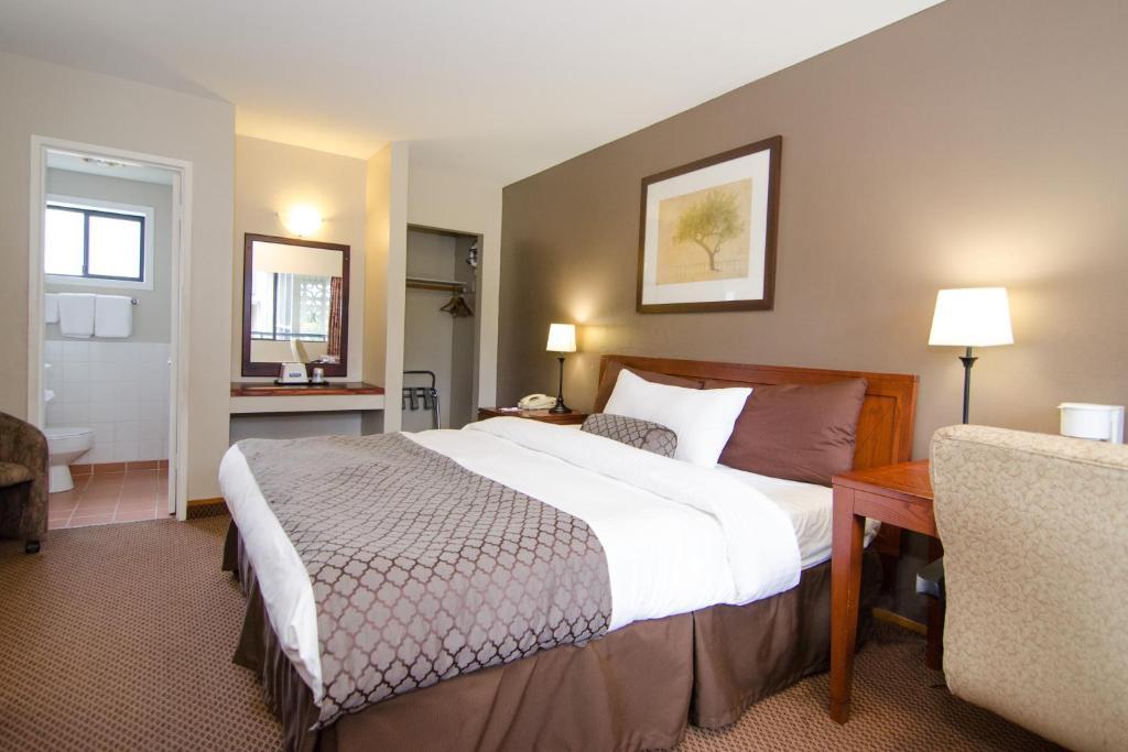 Travelodge By Wyndham Lions Gate Motel 2*