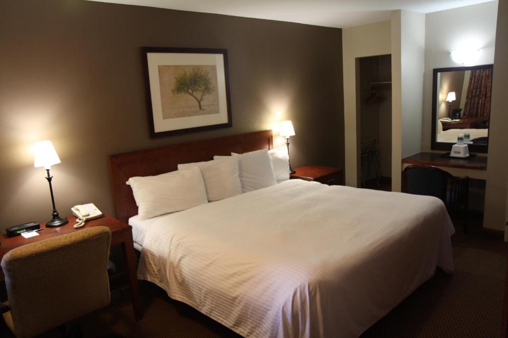 Travelodge By Wyndham Lions Gate 2* Vancouver