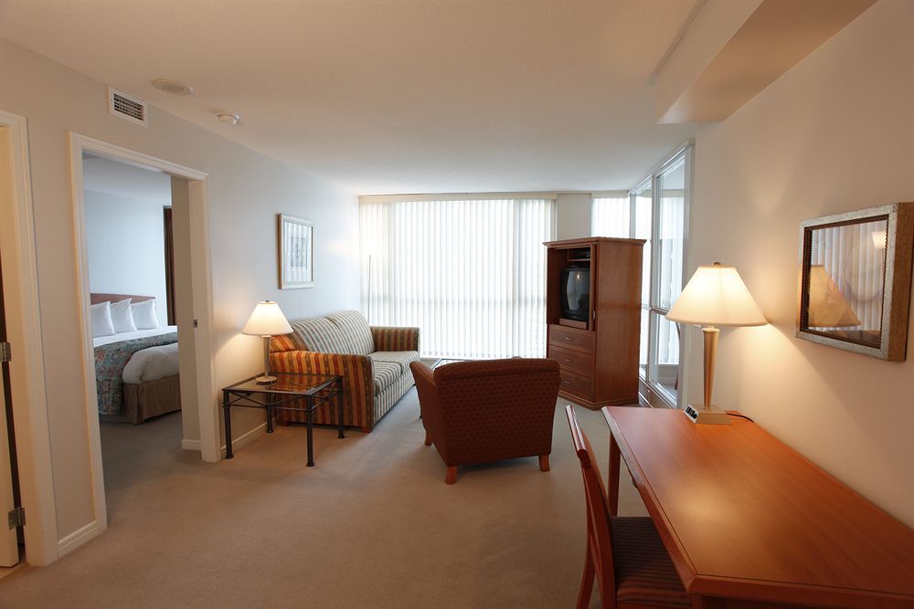 Carmana & 4* Vancouver