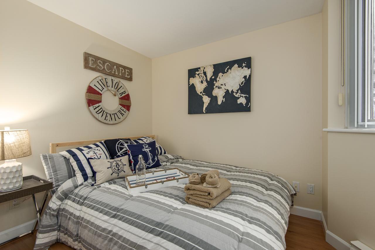 3br/3ba Downtown Luxury Townhouse * Vancouver