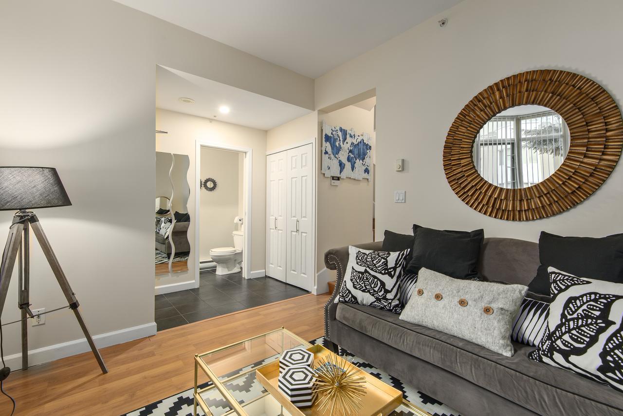3br/3ba Downtown Luxury Townhouse