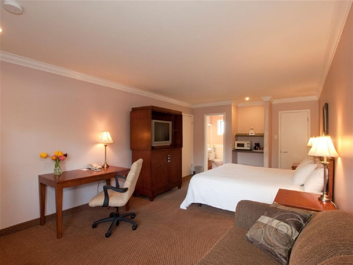 Motel Travelodge By Wyndham Lions Gate 2*