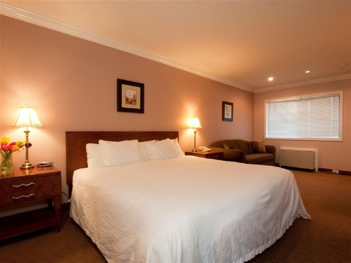 Motel Travelodge By Wyndham Lions Gate 2*