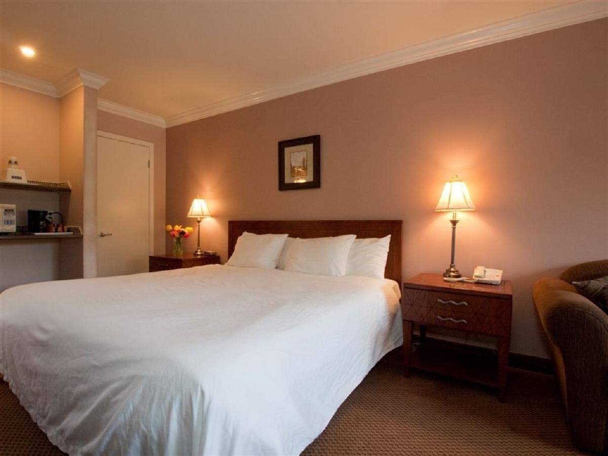 Travelodge By Wyndham Lions Gate 2* Vancouver