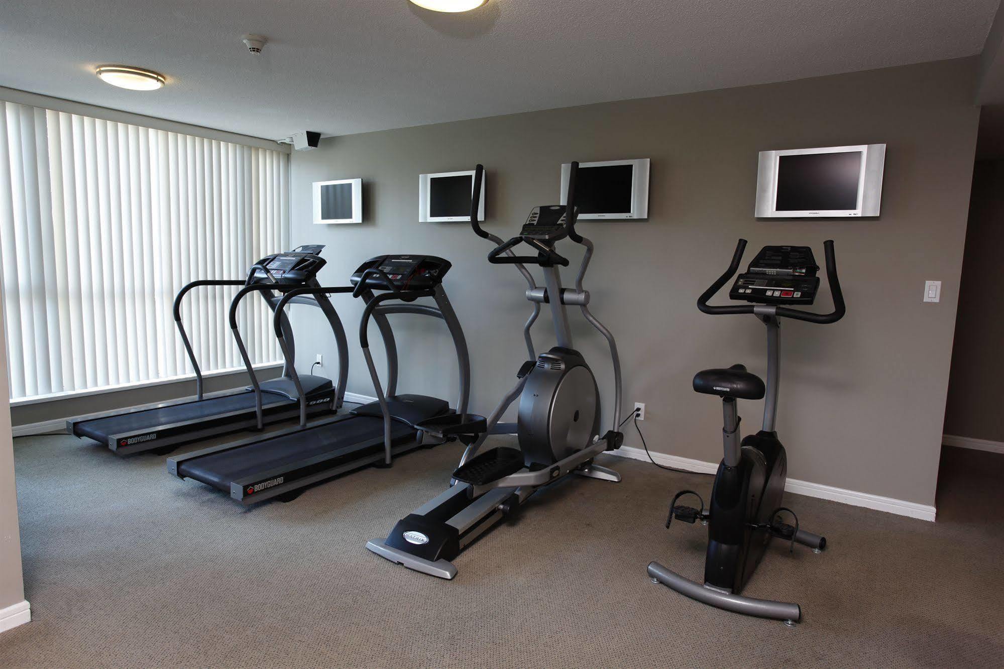 Hotel Carmana & Vancouver