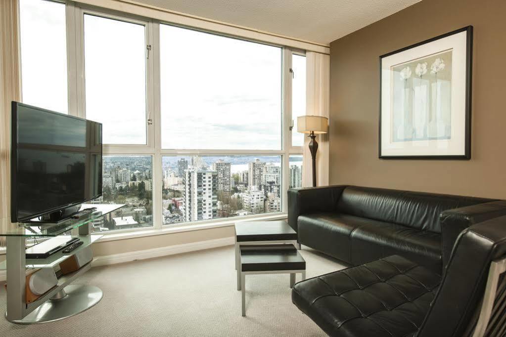 Hotel Carmana & Vancouver