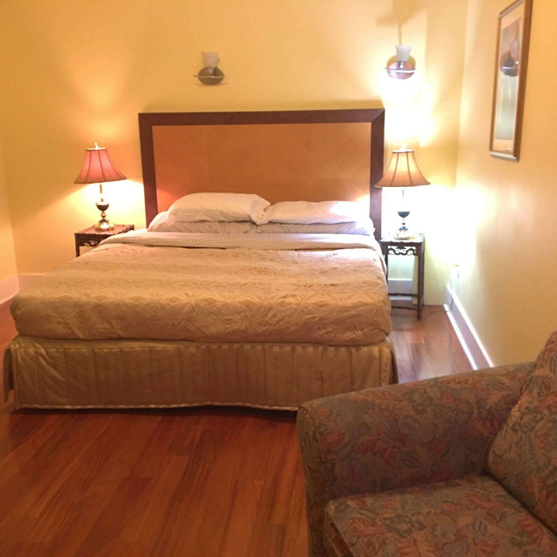 Guest house The Manor Vancouver