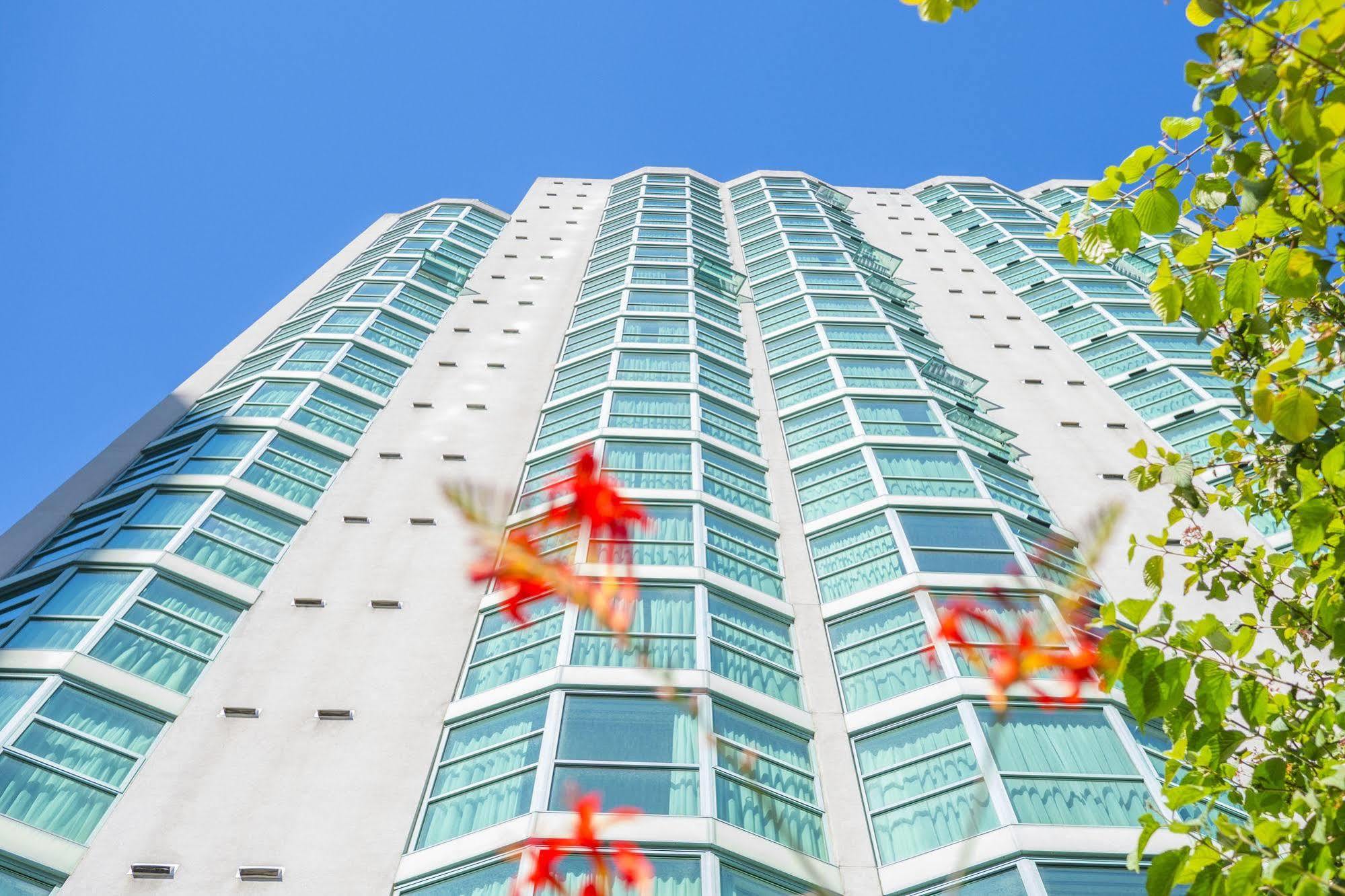 Rosedale On Robson 3*