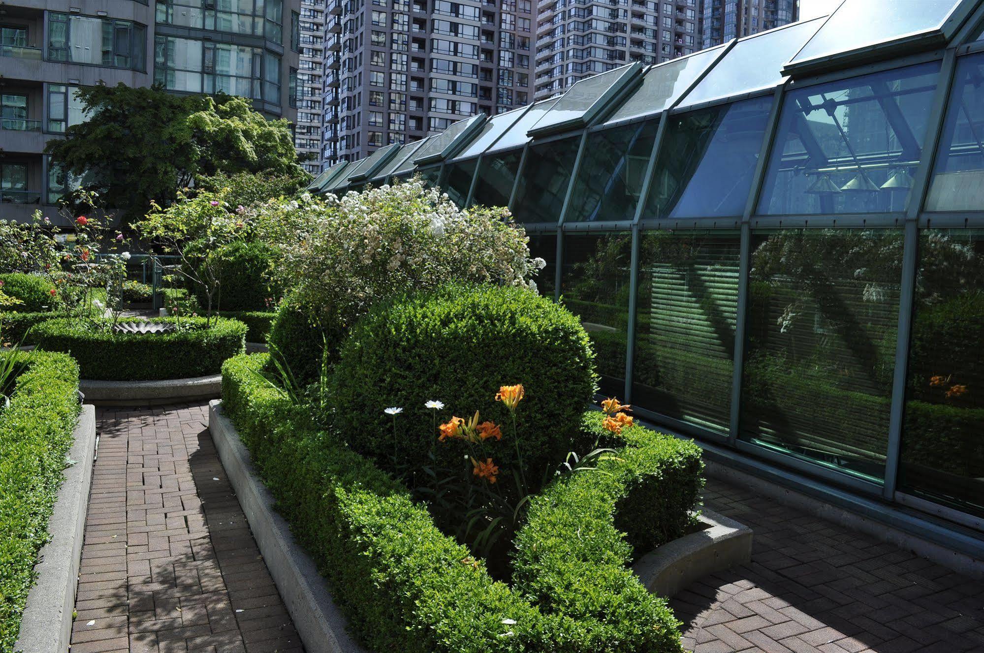Hotel Rosedale On Robson Vancouver