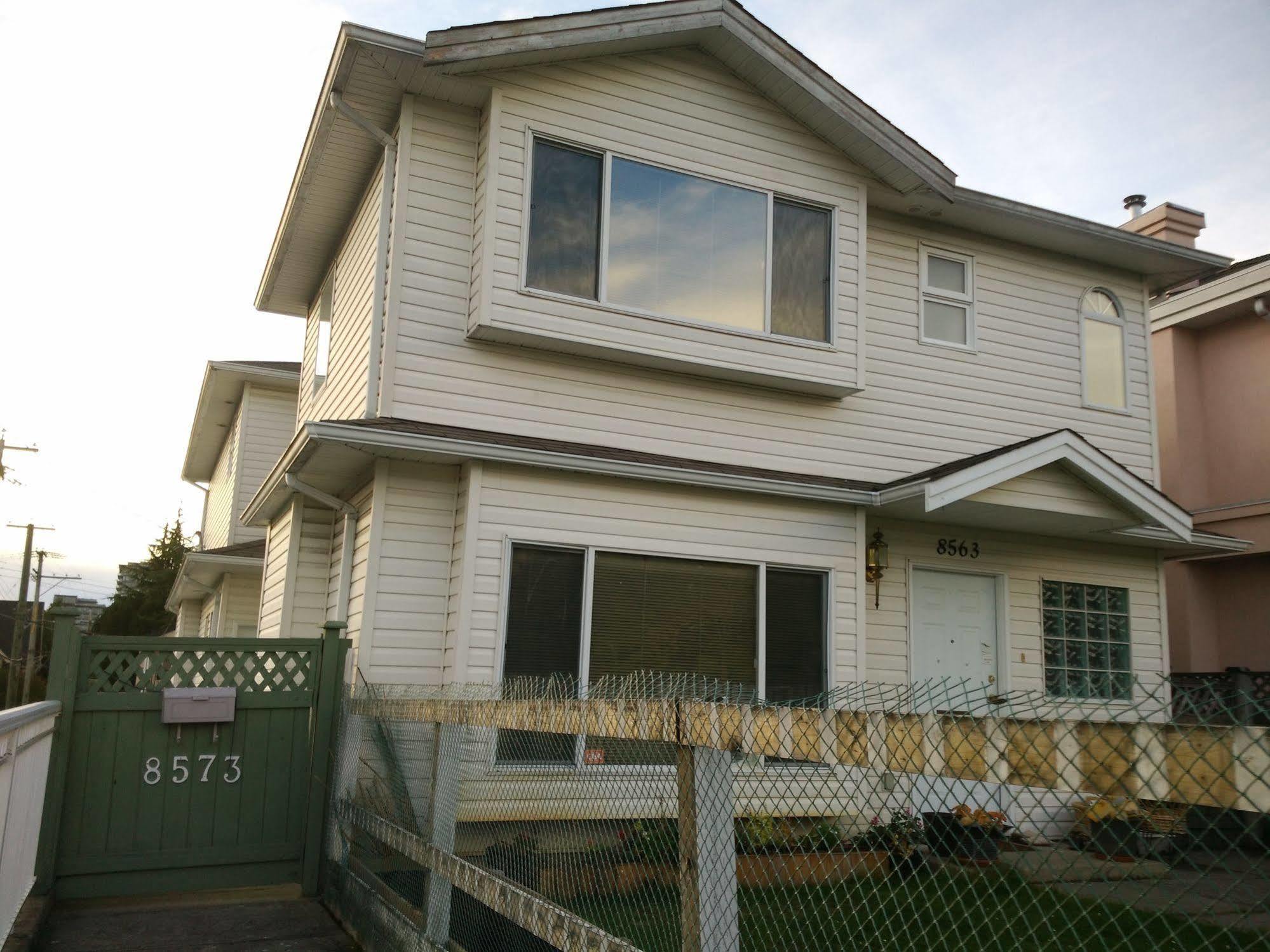 Guest house Marpole