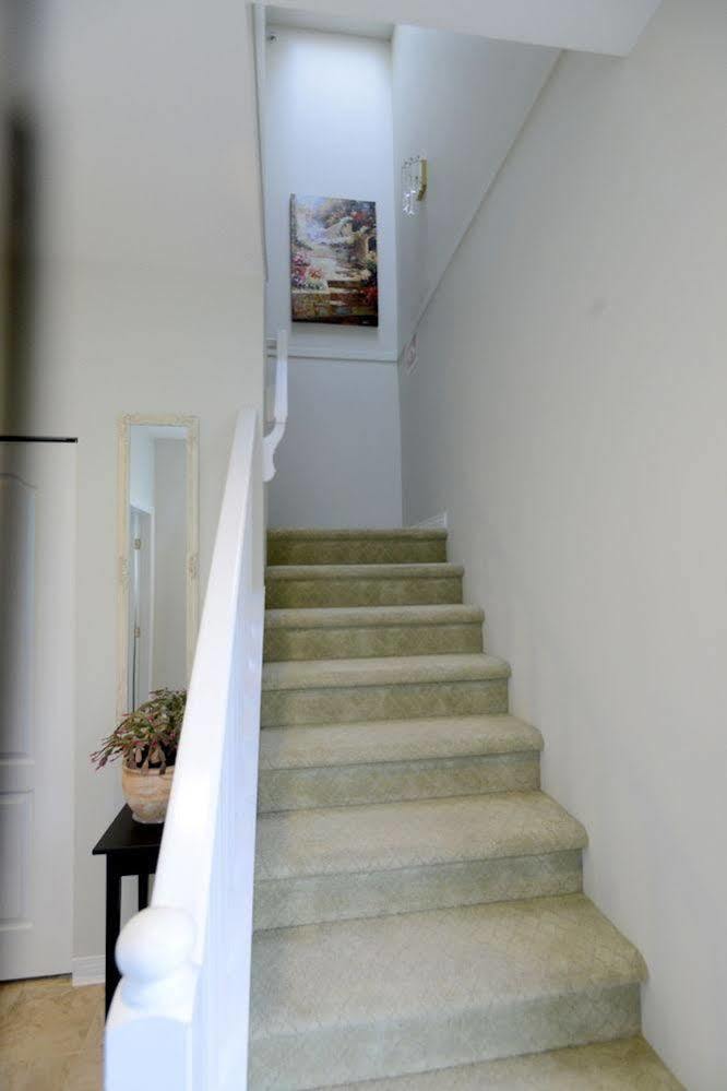 Guest house Marpole 2*
