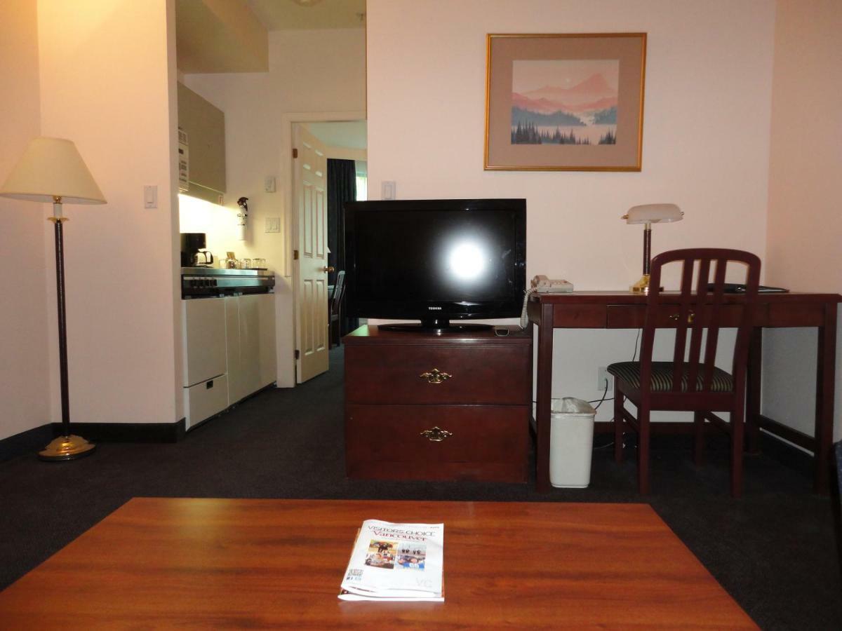 Rosedale On Robson Hotel Vancouver