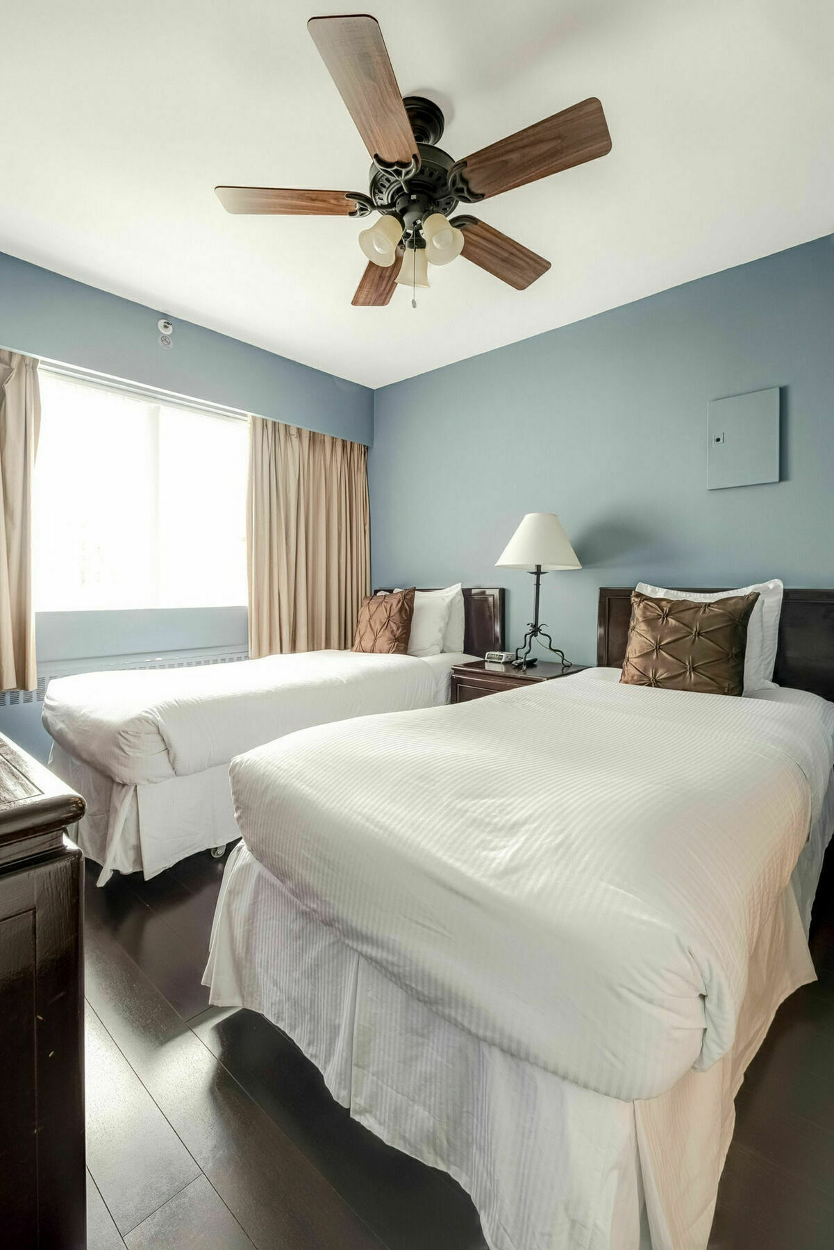 Aparthotel Rosellen At Stanley Park 3*