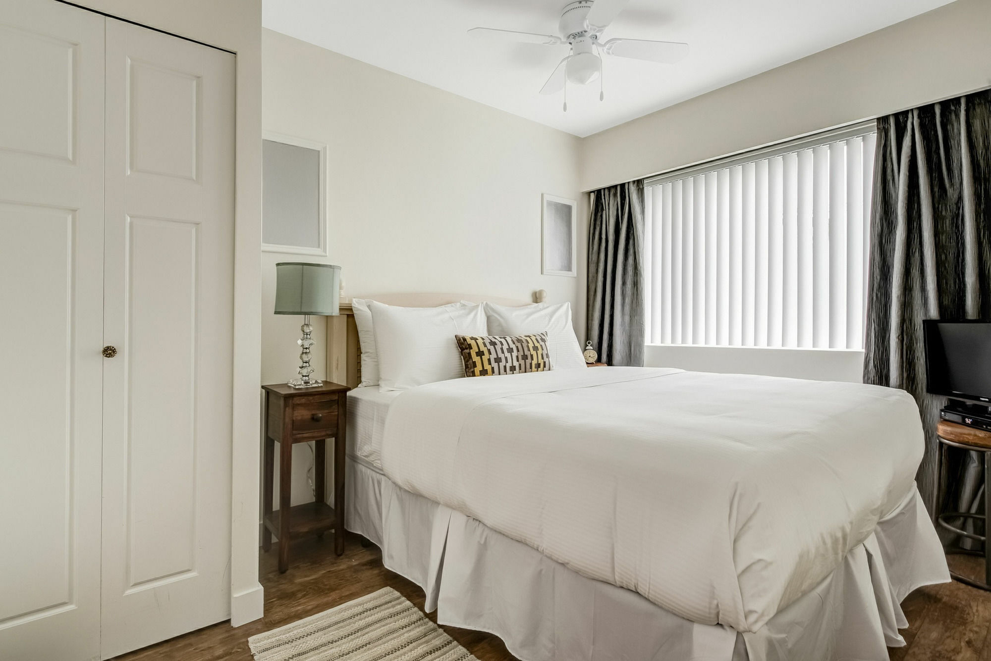Aparthotel Rosellen At Stanley Park 3*