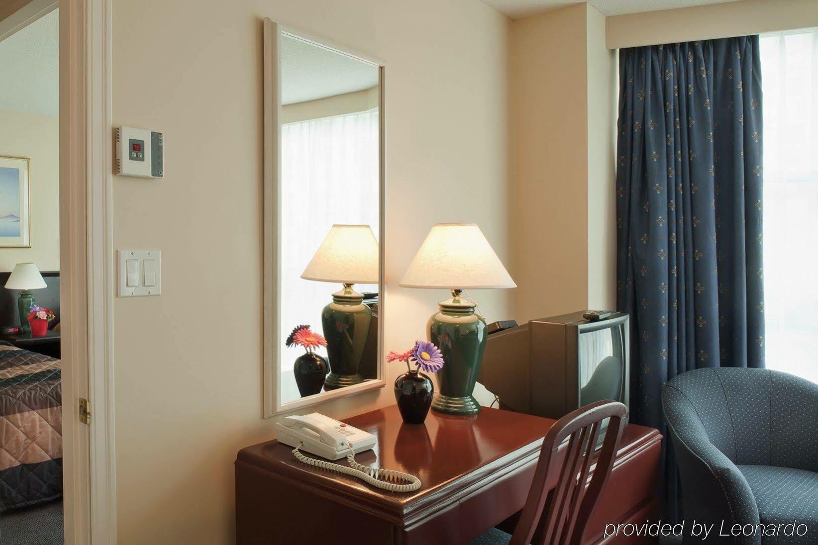 Rosedale On Robson Hotel Vancouver