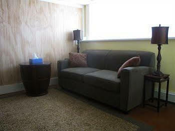 The Manor Guest house Vancouver
